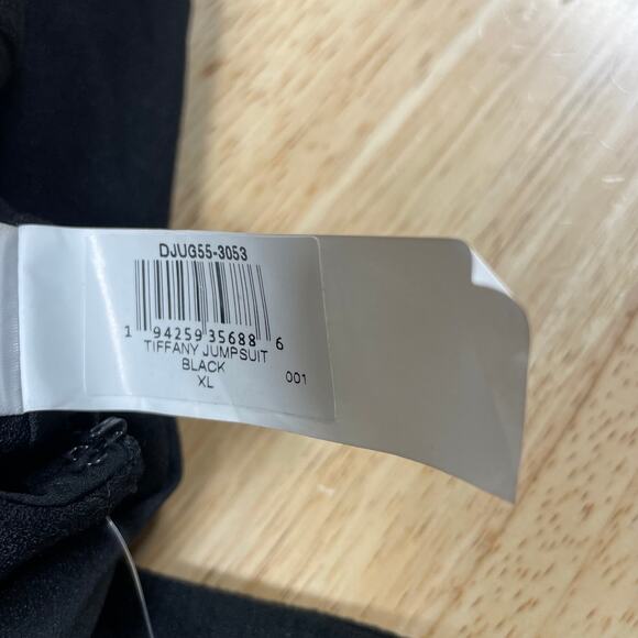 Dress The Population NWT Tiffany One-Shoulder Jumpsuit Size XL Black Pockets - Picture 5 of 9